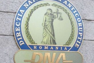 avocat din olt prins in flagrant de dna pentru trafic de influenta 30 000 de euro pentru angajari fictive 68fb3fde88c14