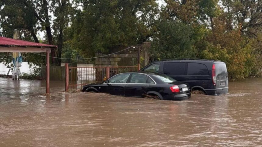 bilantul autoritatilor la finalul inca unei zile ploioase 86 de localitati din 22 de judete si capitala afectate 1 598 gospodarii fara curent 68e6acdba0eb0