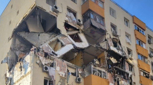 cine este vinovat pentru explozia din rahova distribuitorul de gaz a intrerupt alimentarea si a sigilat valva dar sigiliul a fost gasit rupt cu mai putin de o ora inaintea deflagratiei 68f7dfcd030f3