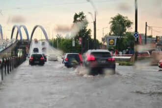 cursurile scolare din bucuresti suspendate pe 8 octombrie prefectul andrei nistor anunta masuri speciale in contextul avertizarilor meteo 68e5152a4d5b7