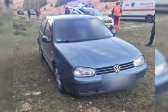 doi tineri din bacau au fost gasiti morti intr o masina pe un camp din harghita fata era impuscata in piept iar tanarul in cap 68f9f56bd2733