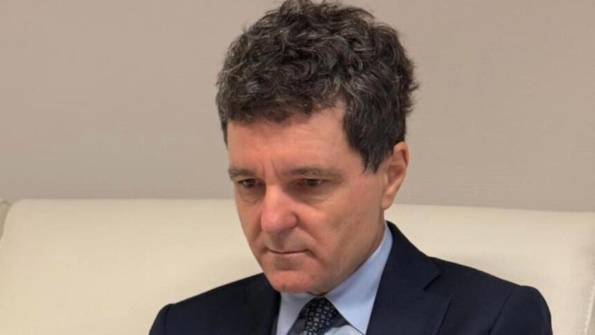 nicusor dan oamenii sa stea calmi suntem mai puternici decat rusia video 68fa663a59bdf