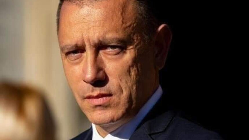 nu il atac dar greseste mihai fifor despre premierul bolojan conduce tara cu o incapatanare demna de un kamikaze 68e61ec5c6137