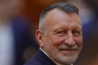 paul stanescu eu ma ocup de organizarea congresului si sper sa iasa bine 68f88cb304a5b