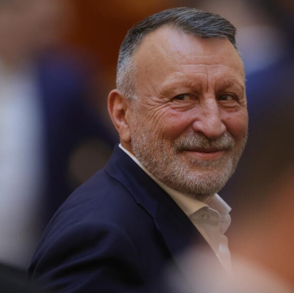 paul stanescu eu ma ocup de organizarea congresului si sper sa iasa bine 68f88cb304a5b