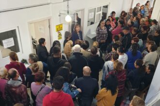 peste 600 de locuri de munca la bursa pentru absolventi organizata maine in olt 68e7ffbd8bee1
