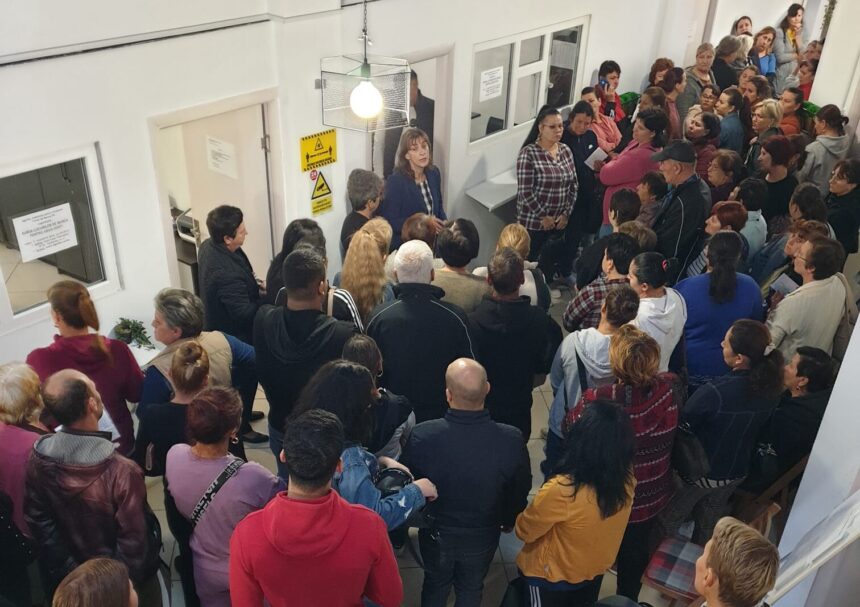 peste 600 de locuri de munca la bursa pentru absolventi organizata maine in olt 68e7ffbd8bee1