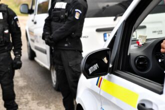 retea de proxeneti destructurata de procurori un politist ajutor de nadejde al infractorilor le dadea informatii secrete 68dffe17d59c9