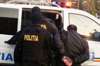 scandalagii retinuti la bals 68efa1aa9d96a