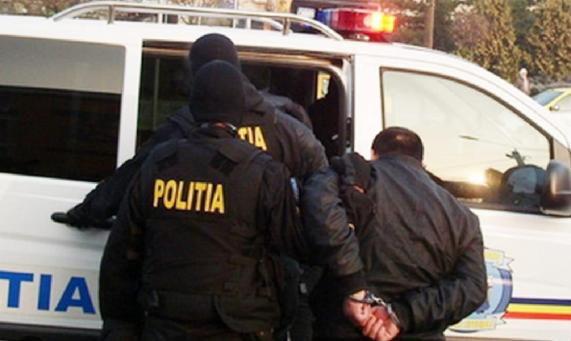 scandalagii retinuti la bals 68efa1aa9d96a