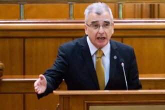 senatorul aur petrisor peiu demasca ineficienta guvernul bolojan s au pierdut sume masive din pnrr suntem abia la 30 si termenul limita este 1 august anul viitor 68e3df94e0c2f