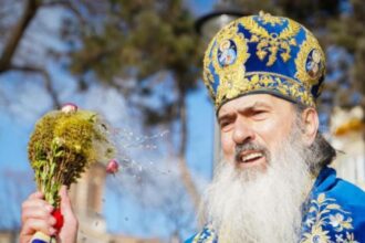 sfantul sinod a revocat interdictia impusa ips teodosie de a oficia slujbe in afara eparhiei sale 68dcbceb420c2