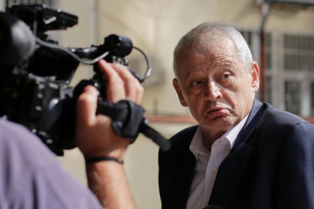 sorin oprescu prins de politie la salonic fostul primar al capitalei extradat in romania 68e13bab479c5