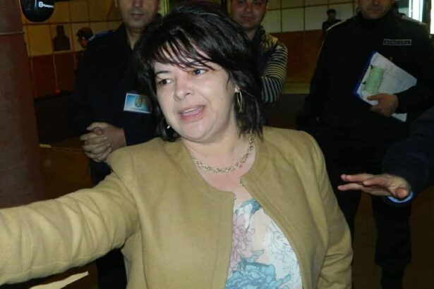 tristete fara margini jurnalista mihaela bobaru s a stins din viata la doar 54 de ani 68fb98764b09a