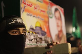 trump le da ragaz pana duminica celor de la hamas ca sa accepte planul lui de pace pentru gaza va izbucni un iad cum nu a mai vazut nimeni pana acum 68dfec92ec977