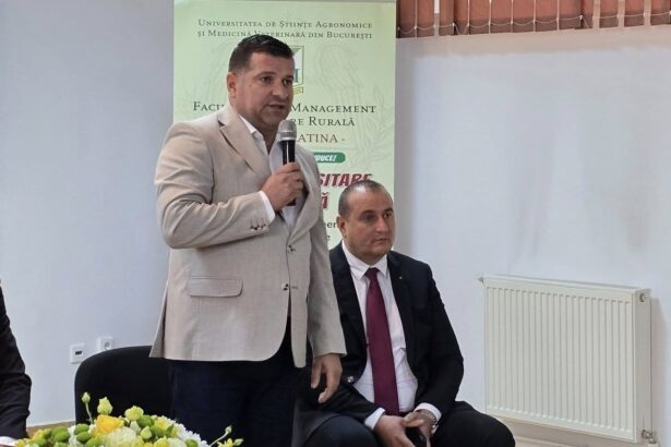 vicepresedintele cj olt la deschiderea anului universitar al usamv slatina agricultura este o profesie si o vocatie cu o importanta extraordinara pentru economia locala si nationala 68de6c71e6fe8