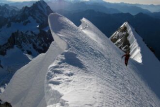 zapada abundenta in muntii bucegi baiului si ciucas traseele de abrupt inchise temporar 68de47c22cba0