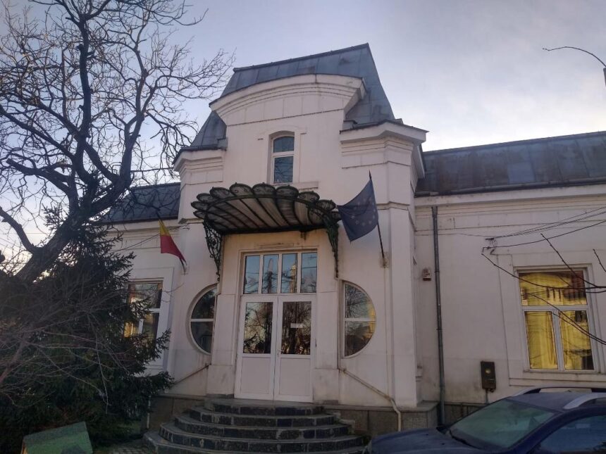 directia judeteana de mediu olt gazda unei expozitii de jucarii decorative 6909dc814a73a