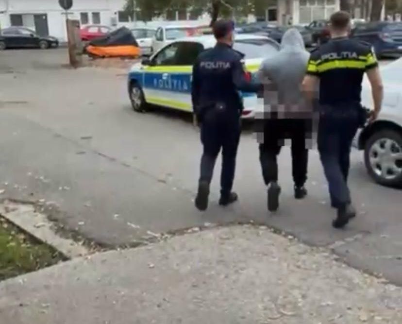 doi copii din slatina batuti de un barbat in craiova agresorul retinut de politisti video 6909b5eec78a7