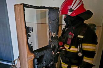 incendiu intr un apartament din giurgiu proprietar intoxicat cu fum dupa ce a incercat sa stinga focul scurtcircuitul principala cauza 69272524cde6a