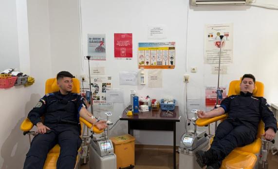 jandarmii olteni au donat sange 690b5ba5a54e7