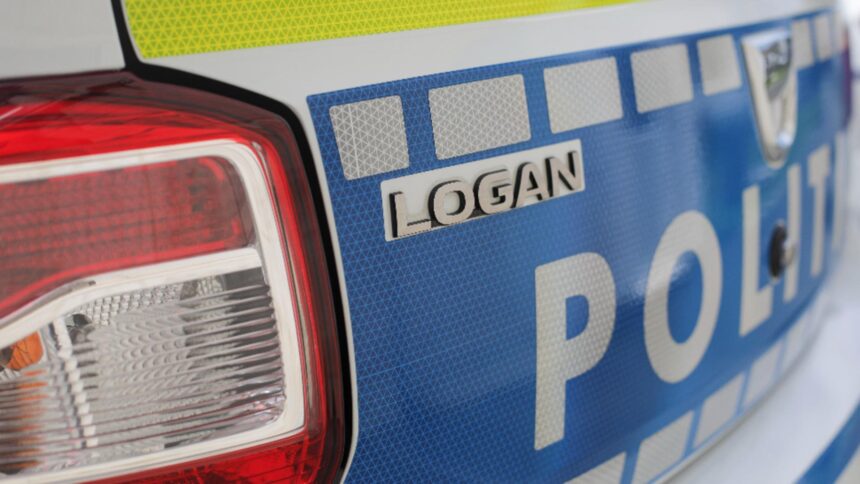 masina de politie vandalizata in mehedinti dupa un apel fals la 112 un barbat a fost retinut 69244198ec3b7