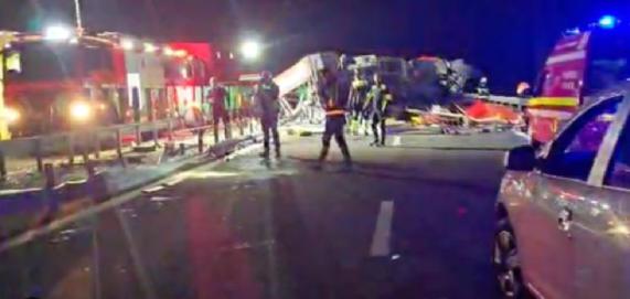 masina de pompieri rasturnata in misiune 6908b8a2223d3