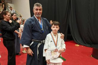 medalie de argint pentru andrei stefan dima sportiv legitimat la geido slatina la campionatul national de karate traditional 691acfdc955a5
