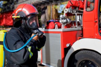 miros puternic de benzina intr un bloc din timisoara pompierii si echipajul cbrn chemati de urgenta la fata locului 6925e8a3e20c8