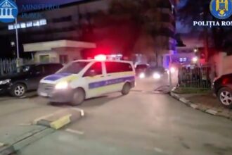 perchezitii de amploare la reteaua cu buletine false vandute unor cetateni straini mascatii au descins la primele ore ale diminetii video 692540f1725a8