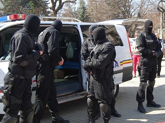 perchezitii pentru trafic de persoane in olt victimele sunt trei persoane cu afectiuni psihice 691fe7a8aba93