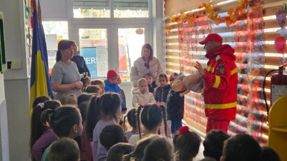 pompierii educatia incepe de la varste mici 6925d96d36a4f