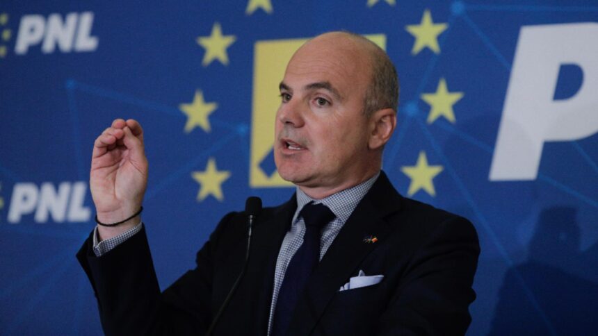 rares bogdan il torpileaza pe bolojan in scandalul reformelor masurile nu rezolva problema deficitului bugetar ci agraveaza situatia economica 6926aa3d59a93