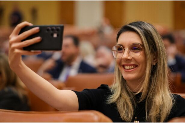 rezista de la mediu il apara pe impostorul mosteanu studiile conteaza insa si ce a facut la minister video 69289e5fb9347