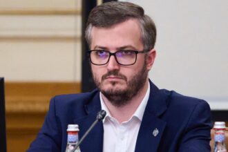 stefanita avramescu raspunde partidelor vechi ne au numit extremisti dar romanii sunt de partea noastra ei si au pierdut contactul cu oamenii 69270dc3b823b