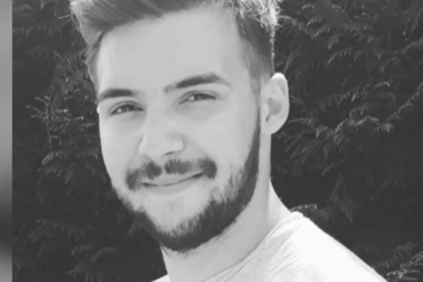 tanarul in scaun cu rotile ucis de o judecatoare intr o parcare a fost inmormantat scuza magistratului a incurcat pedalele 6921d0183a82d