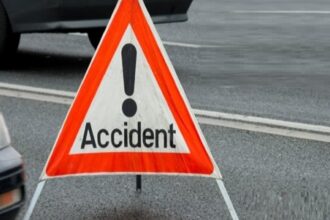 trafic blocat pe dn 25 galati tecuci o autocisterna care transporta 25 de tone de motorina s a ciocnit violent cu o masina 692a99c520dfe