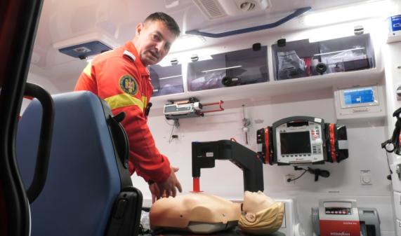 trei ambulante cu dotari inovative la isu olt 691c6d8c08cfa