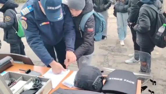 ziua stafetei alaturi de pompieri si jandarmi 6920543072120