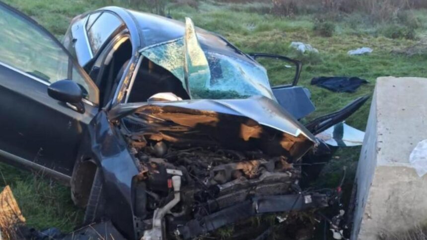 accident grav in judetul constanta sase persoane au fost ranite dupa ce masina in care se aflau a intrat intr un cap de pod 694505f33c81e