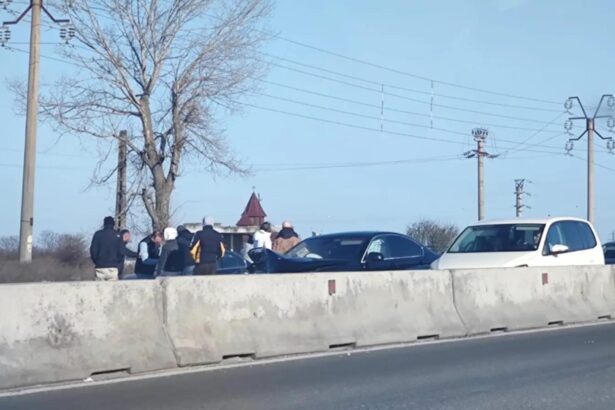 accident grav la iesirea de pe autostrda a4 in judetul constanta trei masini s au ciocnit violent sunt implicate cinci persoane 69551bd434e66