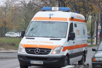 ambulanta implicata intr un accident in teleorman o asistenta ranita 693407be332ff