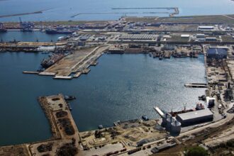 austeritate numai la privat portul constanta a angajat 27 de persoane iar cheltuielile au crescut cu 15 milioane de lei 692d996431ae7