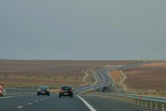 autostrada a2 inchisa temporar dupa ce resturi de animale au fost imprastiate pe carosabil 6939ed52866bc