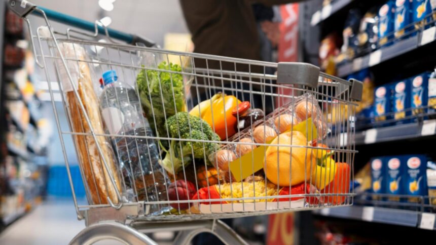 bataie de joc in supermarketuri fructe folosite ca furaje pentru animale au ajuns pe rafturi avertismentul anpc 69492107429bc