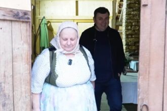 bunica lui mircea bravo isi deschide casa pentru realitatea plus povestea sa de viata video 694d09c4353d5