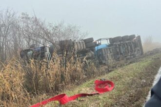 cisterna incarcata cu gpl rasturnata pe marginea unui drum din vaslui repusa pe roti incarcatura va fi transvazata 692d810043843