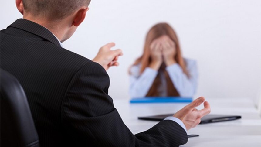 concediata socant pentru exces de zel o femeie ajungea la munca cu 40 de minute mai devreme si sfida avertismentele 693a6bd0477f7