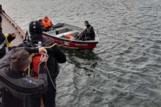 doi frati din judetul vaslui si au pierdut viata in apele inghetate ale barajului tacuta in timp ce mergeau cu colindul 695034b2a7dda