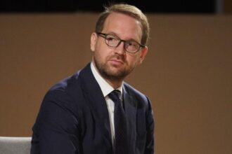 dominic fritz la primul scandal major in postura de sef al rezistilor numirea ralucai rogoz la anap agita apele in usr 6950118d6de70